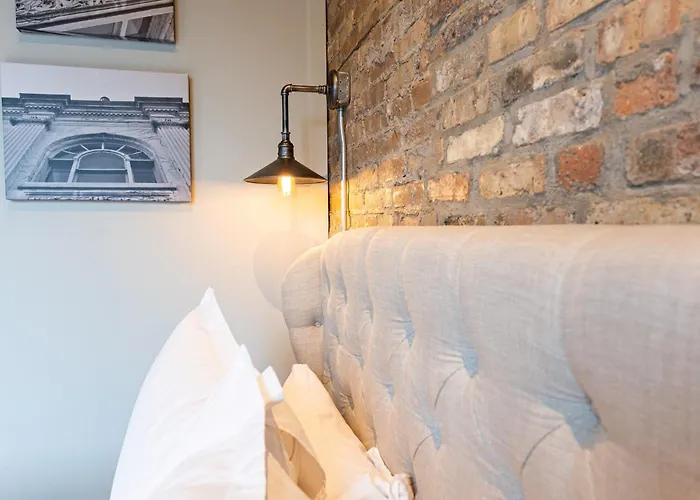 Hip Urban Loft - Small Town Charm - 124 Lofts #1
